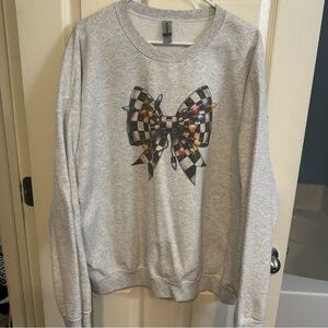 Women’s Gildan Ash Gray Sweatshirt with Checkered Bow Christmas Lights Print, 2X